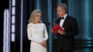 Faye Dunaway and Warren Beatty apparently fought over reading the Best Picture winner